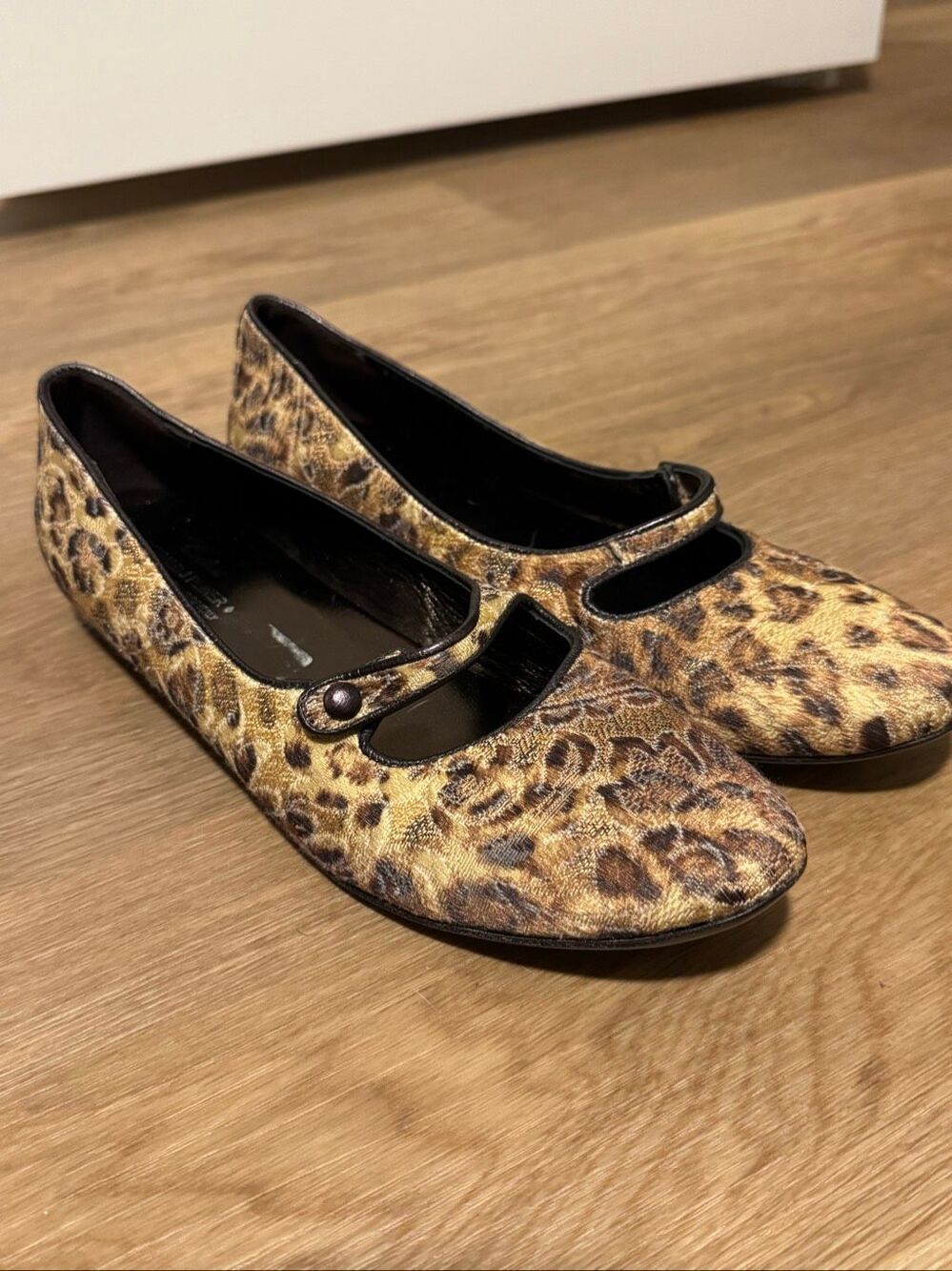 Donald J. Pliner Couture Henna Leopard Mary Jane Flats Size